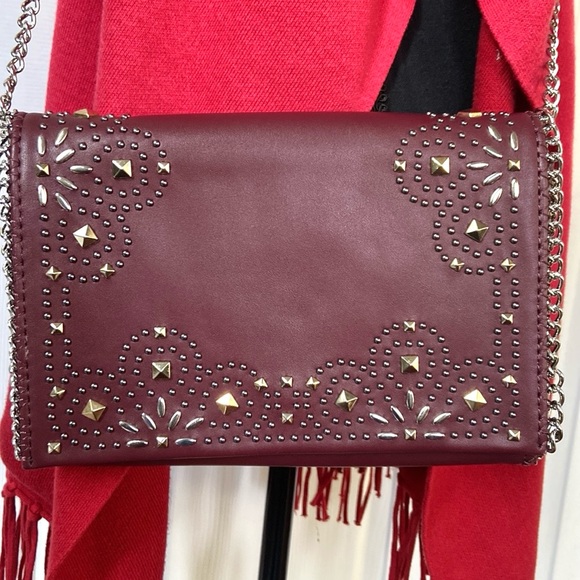 NWT Chelsea28 Burgundy Stem Clutch Crossbody - Picture 5 of 15